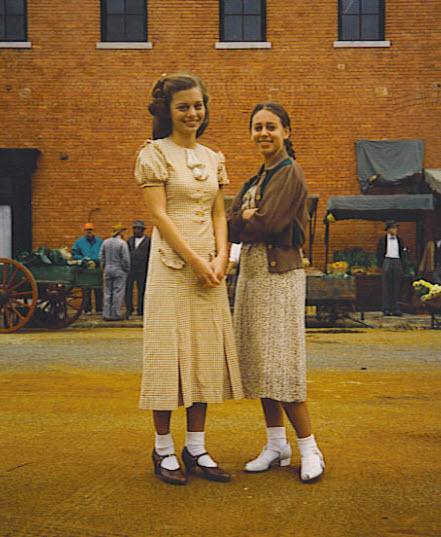 20/26 (L-R) Jessica Enslen and Jenny Enslen in Grass Harp